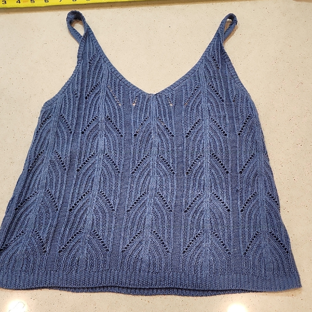 Blue Knit Lace-Pattern V-Neck Tank Top Medium Story On